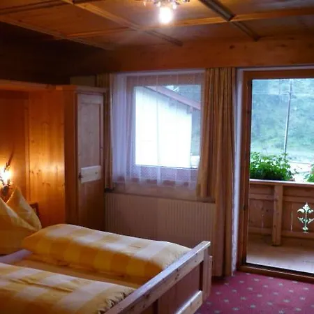 Haus Romantik Apartamento *